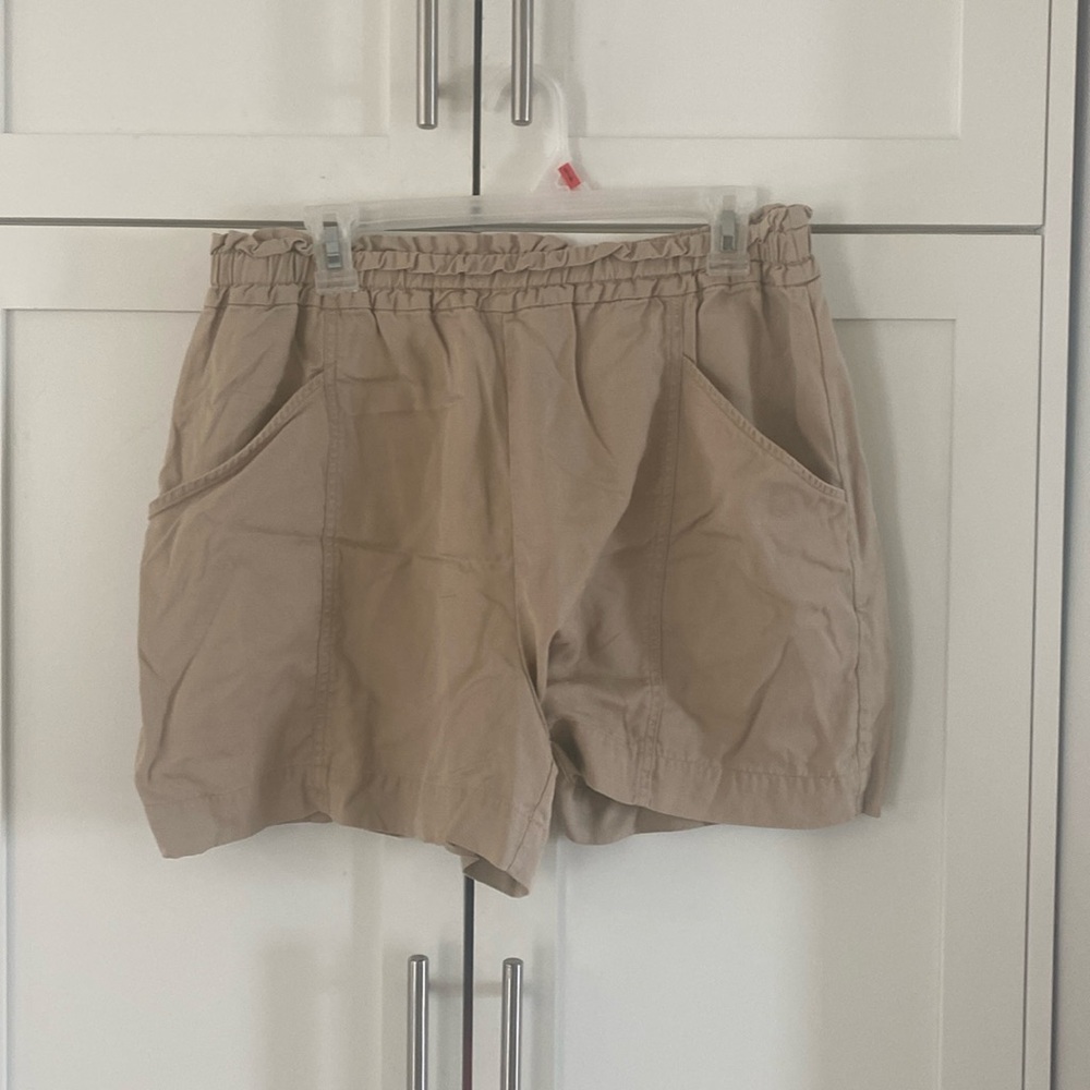 Elizabeth & James 100% Lyocell Shorts